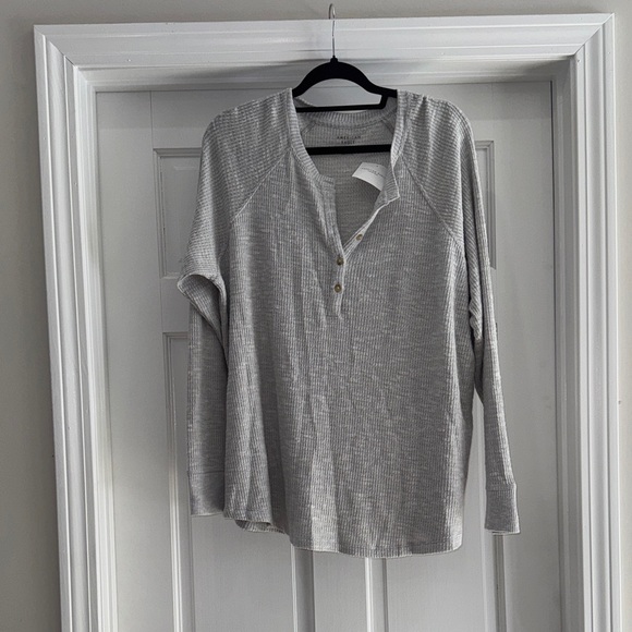 American Eagle Outfitters Tops - NWT American Eagle Cozy & Super Soft Gray Long Sleeve Women's Top